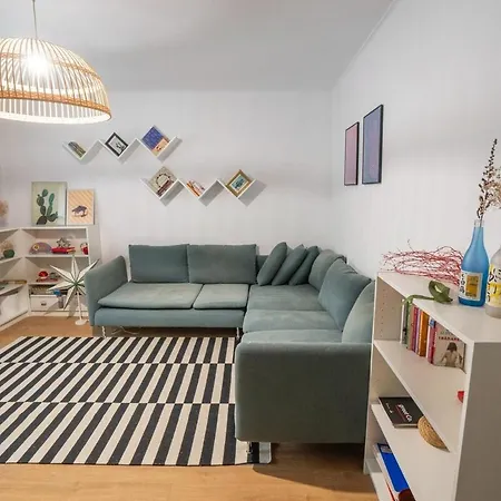 Spacious Near National Arena, Parks Lejlighed *