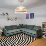 Daire Spacious Near National Arena, Parks