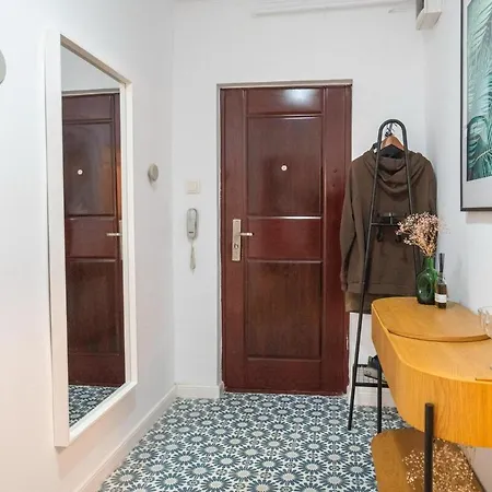 Apartment Spacious Near National Arena, Parks *