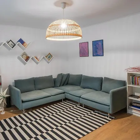 아파트 Spacious Near National Arena, Parks